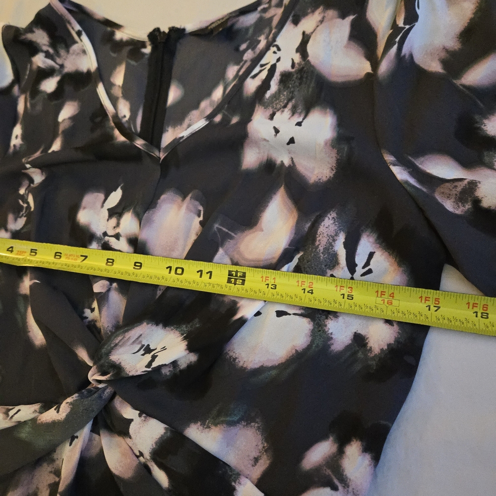 Simply Vera Vera Wang Floral Flutter Twist Knot Front Dress Charcoal Purple EB3 - Picture 8 of 13
